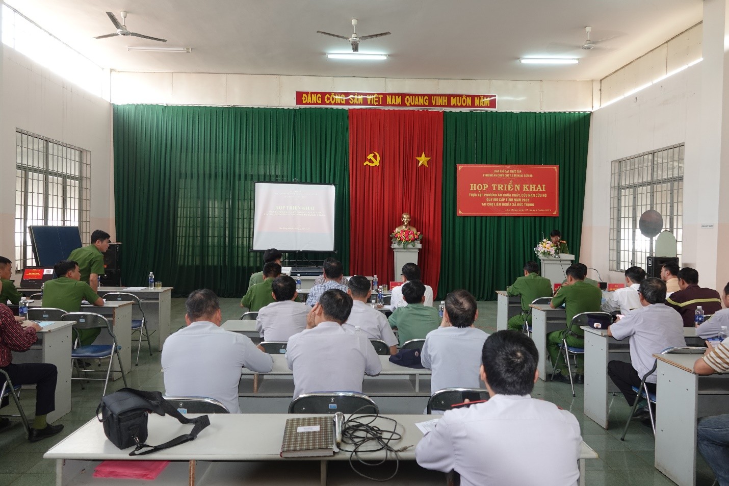 Công an tỉnh Lâm Đồng chuẩn bị thực tập phương án chữa cháy và cứu nạn, cứu hộ cấp tỉnh tại chợ Liên Nghĩa